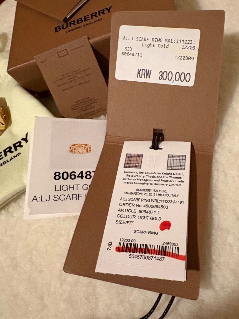 Burberry Scarf Ring in Golden Brass - Picture 4 of 10